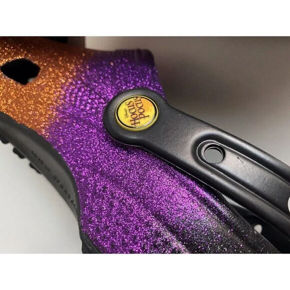 Crocs Disney Hocus Pocus Slip On Classic Clogs Sandals Jibbitz Women’s Sz 8 NEW - Picture 7 of 8